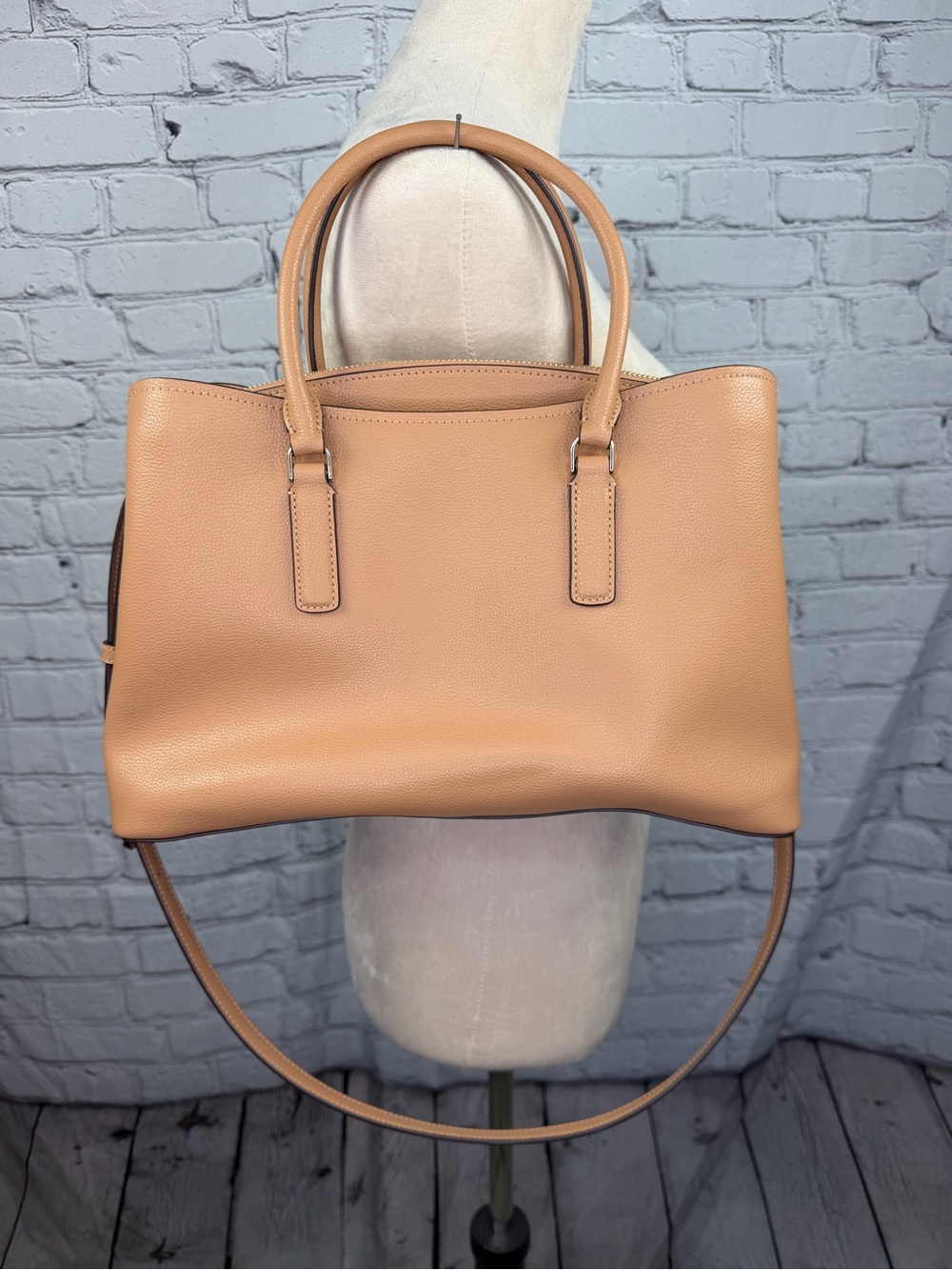 Kate Spade Thompson Street Satchel Bag - Picture 3 of 10